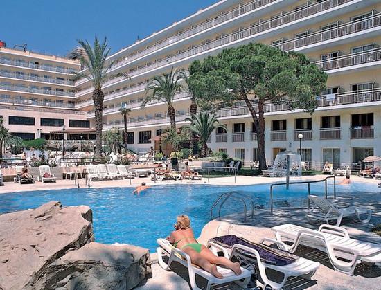 Hotel Oasis Park.jpg