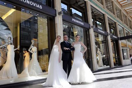 магазин pronovias, pronovias в барселоне....jpg