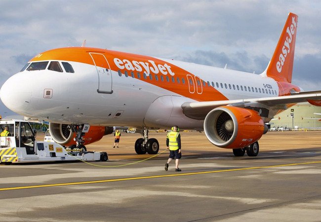   easyjet      