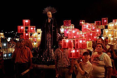 пасха в испании.jpg