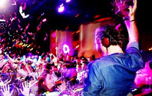 клубы барселоны, барселона развлечения.jpg