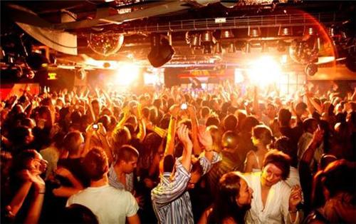 клубы барселоны, барселона развлечения...jpg