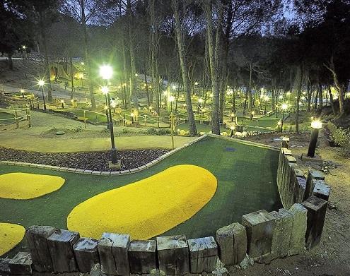 мини гольф гномопарк.jpg