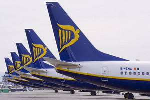 Подробнее о "Ryanair в марте продает билеты из Жироны в Лидс и Ньюкасл по 10 евро"