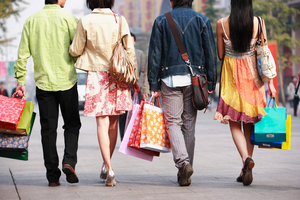 Подробнее о "Русские и китайцы делают 41% шопинга в летние распродажи Испании"