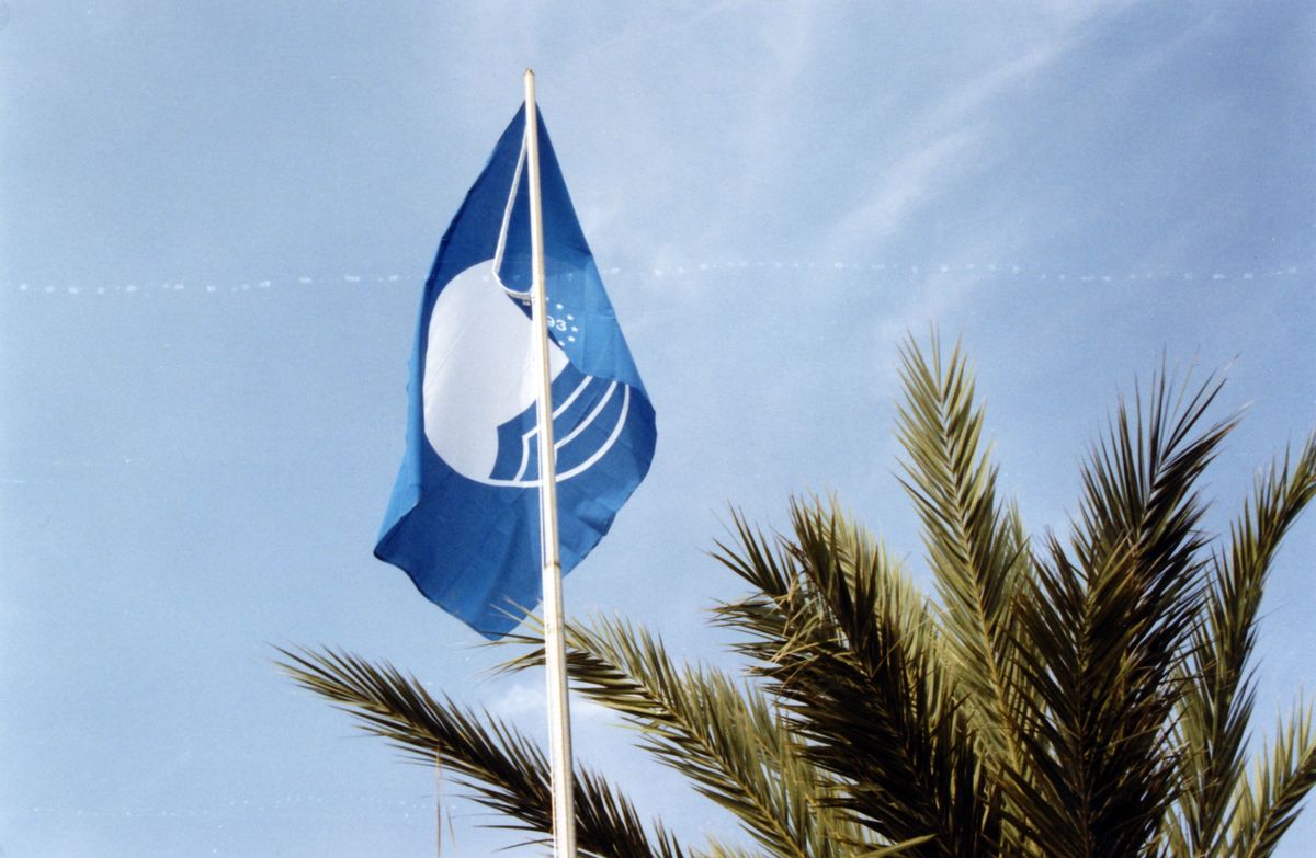 Подробнее о "Четыре пляжа в Ллорет де Мар наградили голубым флагом"