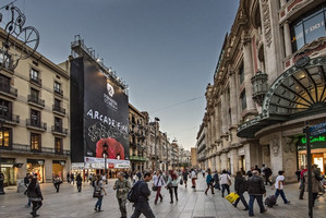 Подробнее о "В 2016 году самой живой улицей Барселоны стал Портал Ангелов"