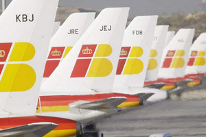 Подробнее о "Iberia упрощает посадку пассажиров и оформляет багаж через мобильные телефоны"