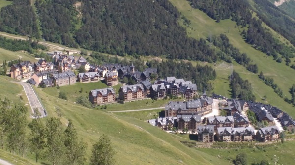 города каталонии, город naut aran испания 1.jpg