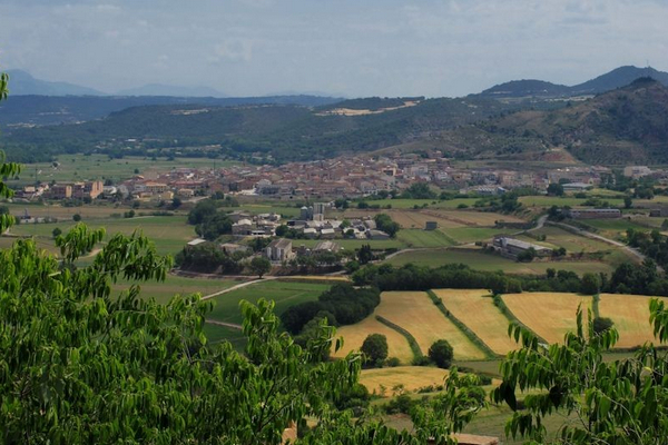 испания фото достопримечательностей, город artesa de segre испания 1.jpg