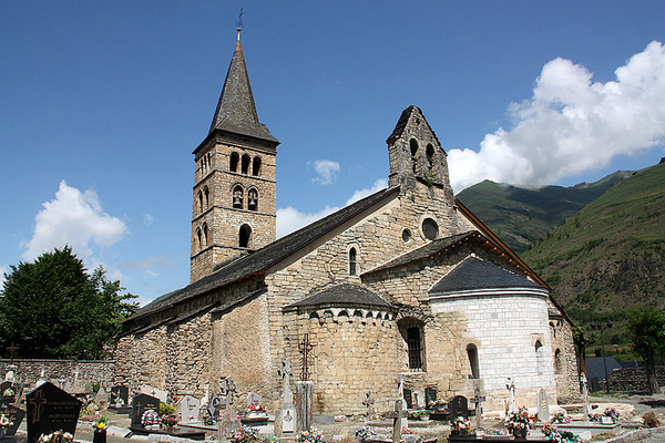 испания фото достопримечательностей, город naut aran испания 3.jpg