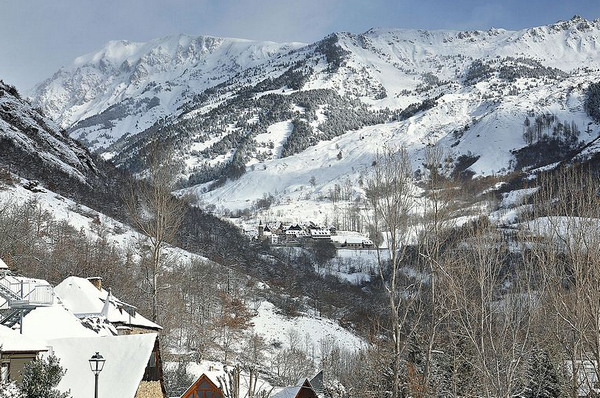 испания фото достопримечательностей, город naut aran испания 8.jpg