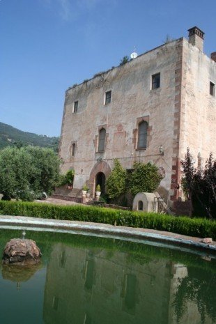 Подробнее о "Средневековый замок в 30 км от Барселоны"