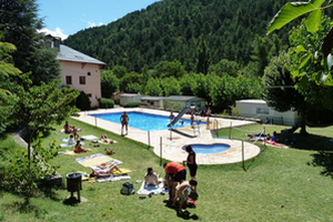 Bungalows Pont d'Ardaix.jpg