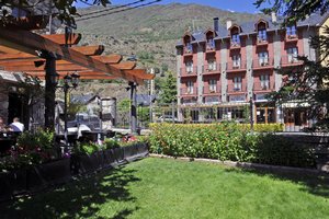 Hotel Vall dAneu.jpg