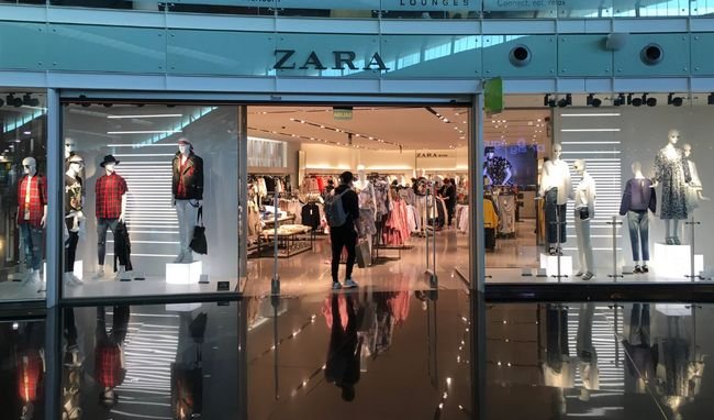 Подробнее о "В аэропортах Барселоны и Мадрида теперь не будет магазинов Zara"