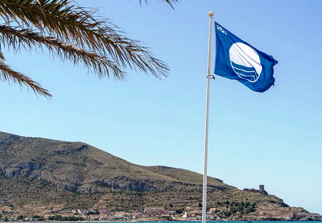 Подробнее о "Испания сохраняет лидерство по числу пляжей с «голубыми флагами»"
