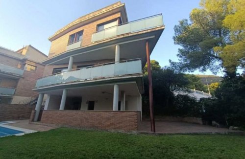 Подробнее о "Продаётся дом с видом на море в Кастельдефельс, Барселона, Испания"