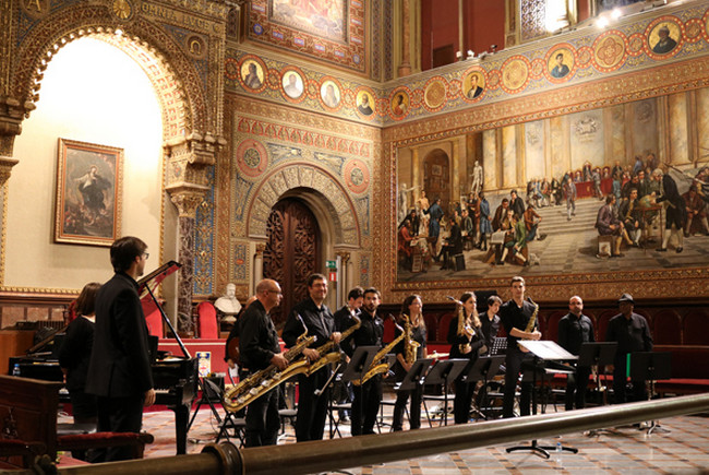 концерт в испании.jpg