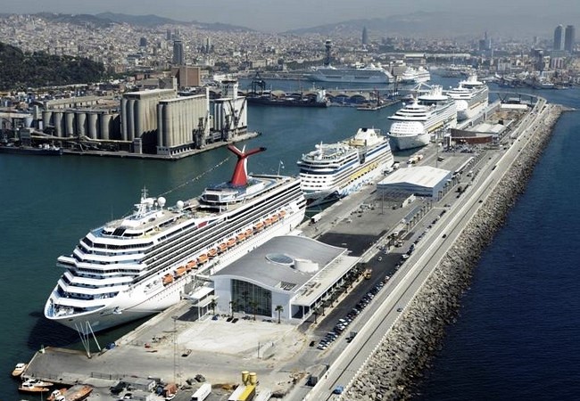 Подробнее о "В Барселоне восстанавливается число круизных судов"
