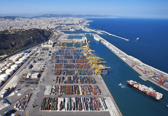 Подробнее о "Объем грузоперевозок в порту Барселоны снизился в сравнении с прошлым годом на 11%"