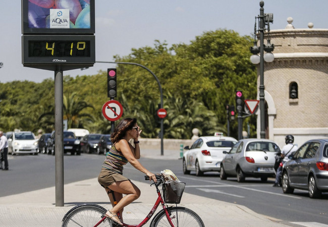 Подробнее о "В Испании объявлено предупреждение из-за высоких температур"