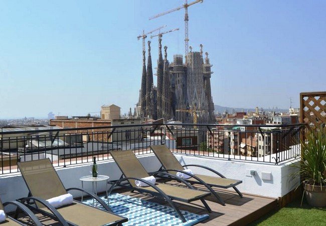 Подробнее о "Заполняемость отелей Испании демонстрирует активный рост"