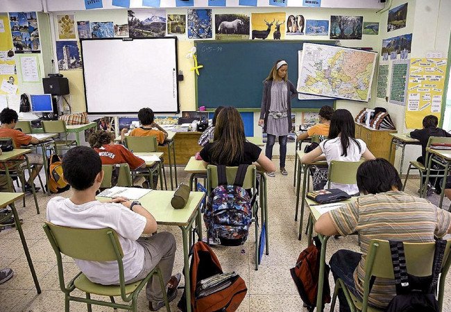 Подробнее о "Число классов в школах Испании сокращается"