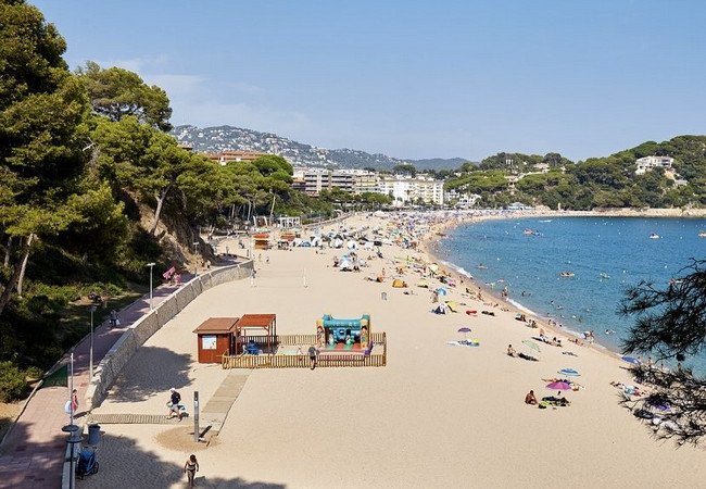 Подробнее о "На пляжах Льорет-де-Мар вводят новые запреты"