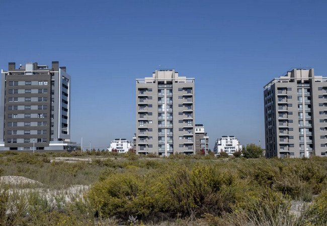 Подробнее о "При нехватке жилья в Испании пустует 4 млн домов"