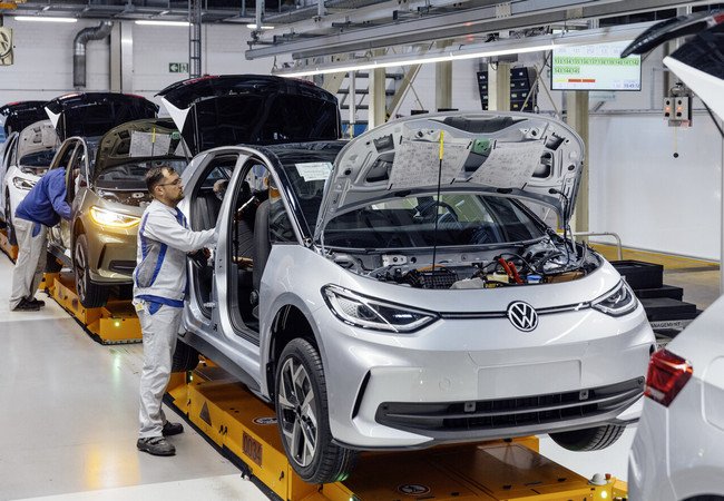 Подробнее о "Volkswagen планирует продолжать производство электромобилей в Испании"