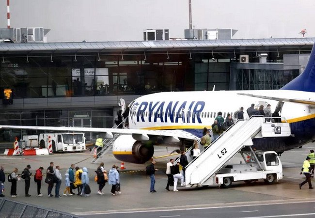 Подробнее о "Лоукостер Ryanair вносит коррективы в свою систему тарифов"