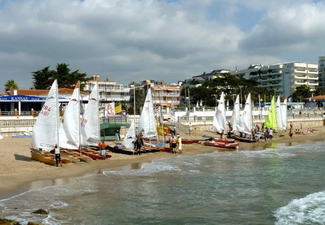 Подробнее о "Ситжес лишается частички своего прошлого: Club de Mar готовится к демонтажу"