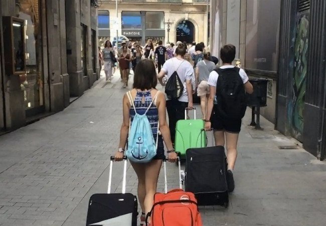 Подробнее о "Airbnb и Booking будут отчитываться перед испанскими властями об аренде жилья"