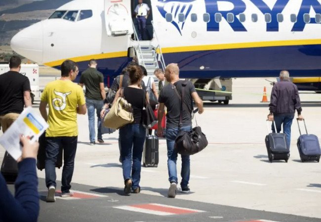 Подробнее о "Европарламент запретил авиакомпаниям брать плату за ручную кладь"