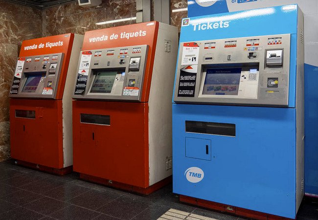 Подробнее о "Более 700 автоматов по продаже билетов уберут из метро Барселоны"