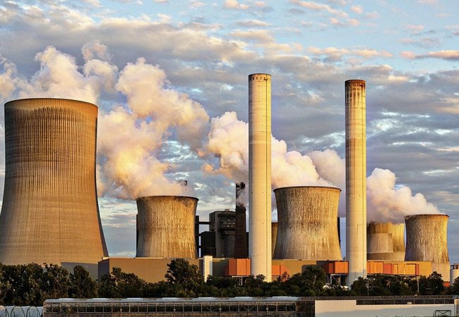 Подробнее о "Испания вводит обязательную отчетность о выбросах CO₂ для компаний"