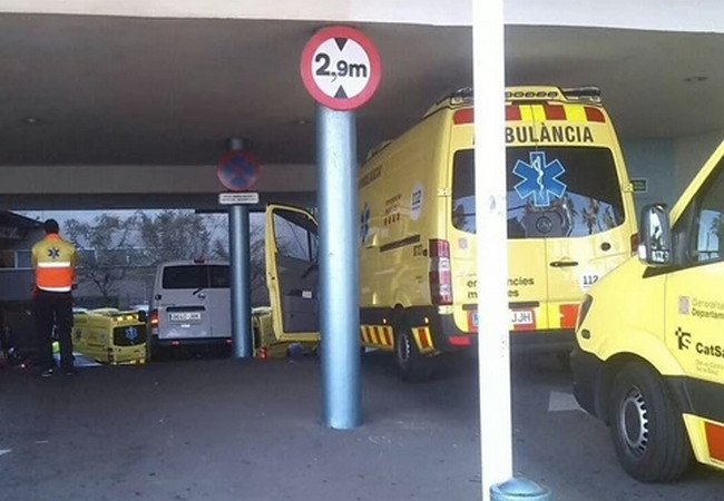 Подробнее о "Ночные развлечения против неотложной помощи: транспортные заторы блокируют доступ к Hospital del Mar"