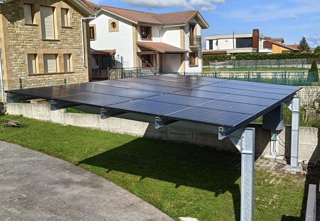 Подробнее о "В Каталонии упростили установку солнечных навесов"