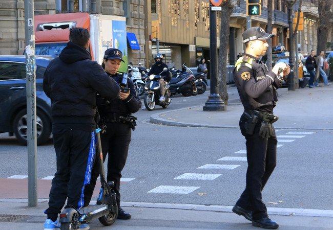 Подробнее о "В Барселоне гражданская гвардия обеспечит безопасность пешеходов"