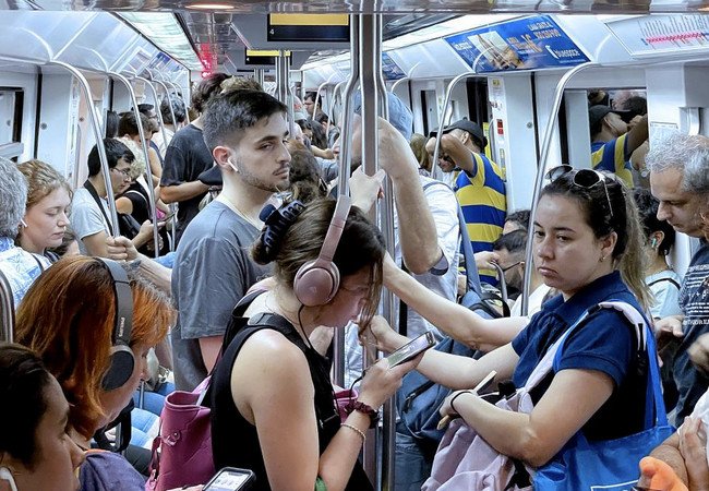 Подробнее о "Гибкий график меняет транспортные привычки Барселоны"