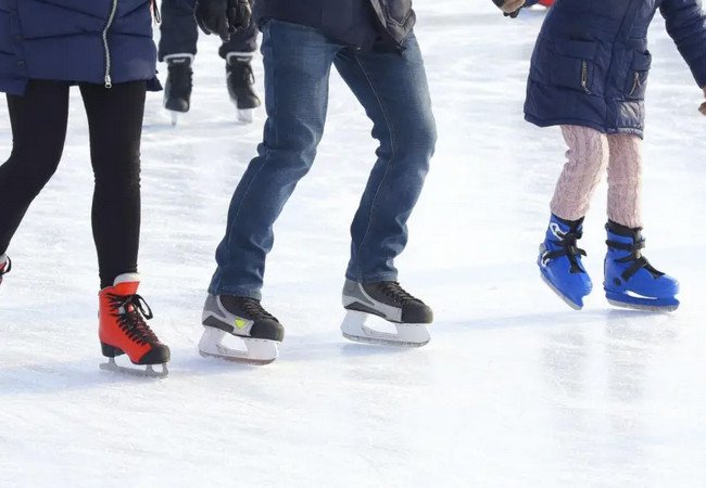 Подробнее о "В Кастельдефельсе открывается огромный крытый каток"