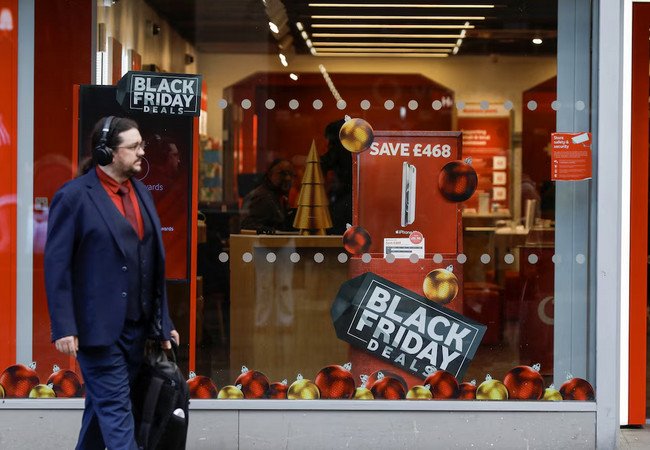 Подробнее о "MediaMarkt и Carrefour оказались среди компаний, оштрафованных за фиктивные скидки на Black Friday"