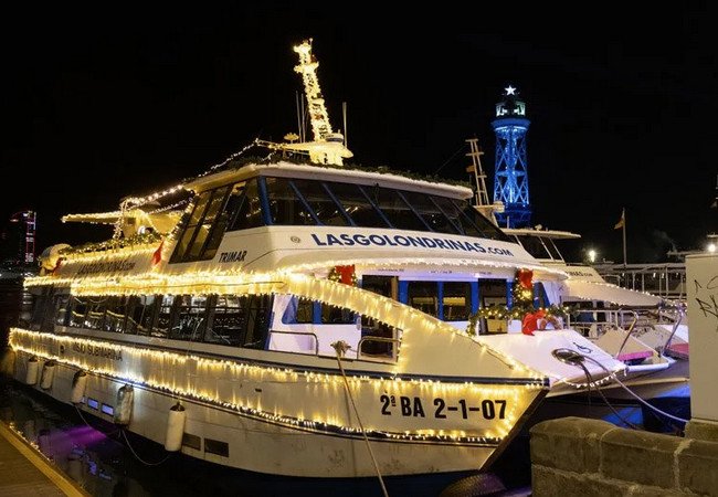 Подробнее о "Новогодняя иллюминация на воде: ночные круизы Golondrinas в районе Port Vell"
