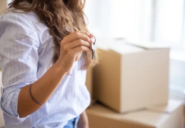 Подробнее о "В Испании завершается мораторий на выселения: десятки тысяч уязвимых семей рискуют оказаться без жилья"