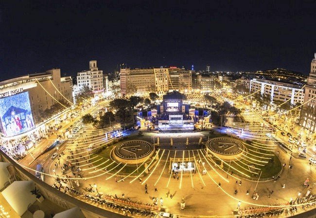 Подробнее о "Барселона получила статус Европейской столицы Рождества 2026 года"