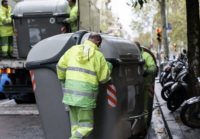 Подробнее о "Каталония протестует против мусорного налога: возмущение и петиции"