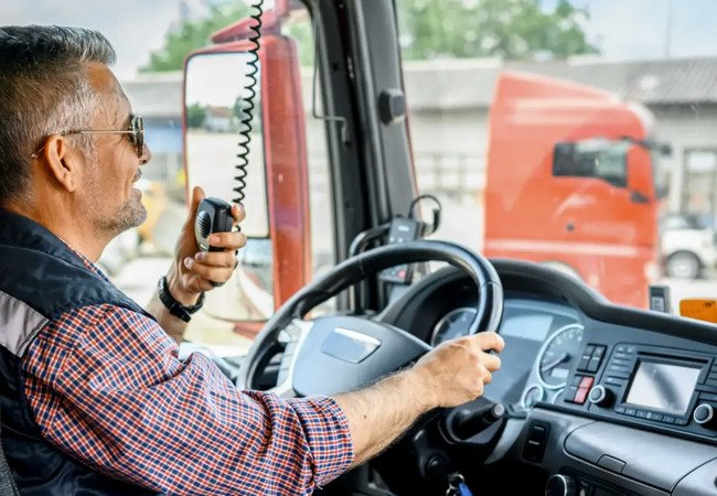 Подробнее о "В испанской логистике каждый второй водитель грузовика – выходец из другой страны"