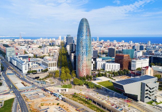 Подробнее о "Вертикальный забег в Барселоне: Torre Glòries примет этап мирового Tower Running Tour"