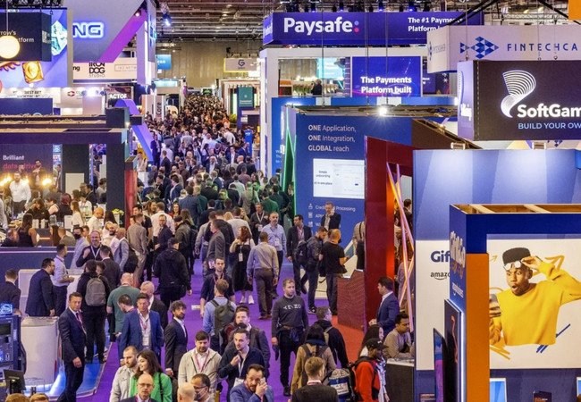 Подробнее о "Барселона готовится к рекордной зиме: четыре международные выставки привлекут сотни тысяч участников"